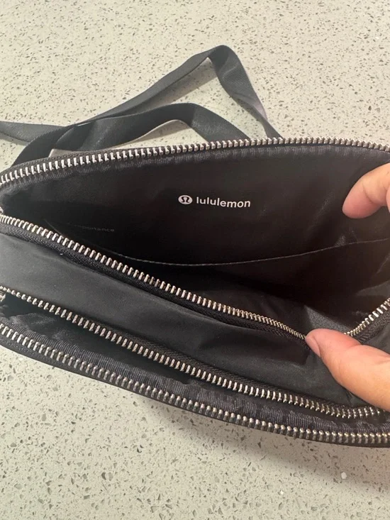 lululemon athletica Black Compact Crossbody Shoulder Bag - Picture 4 of 5